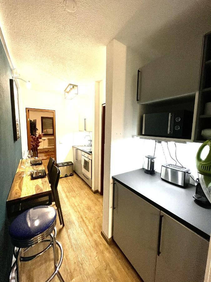 Boutique Apartment Am Bahnhof Friburgo in Brisgovia Esterno foto